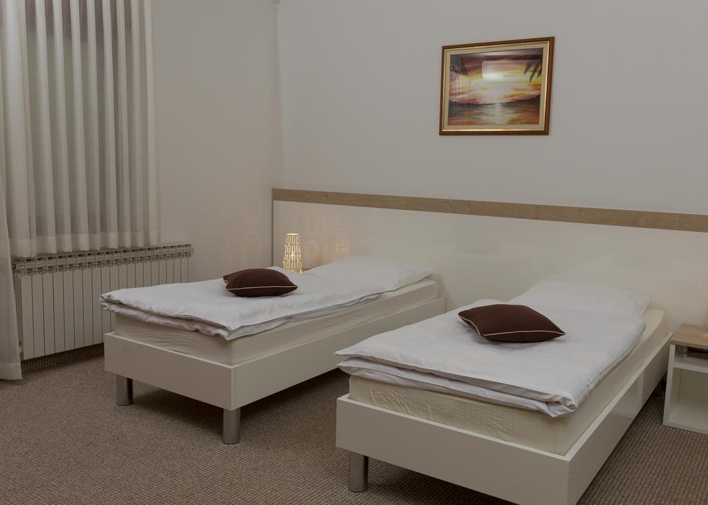 Rooms Pleska Near Zagreb Airport Velika Gorica Exterior foto